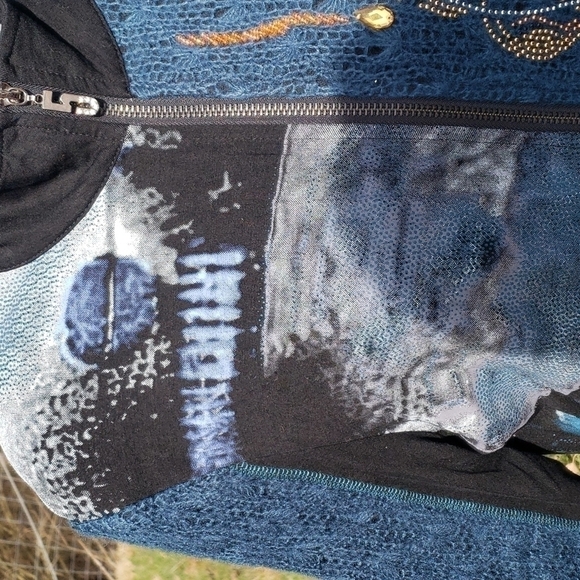 𝅺ADORE women's size small zip front sweater - Picture 3 of 8